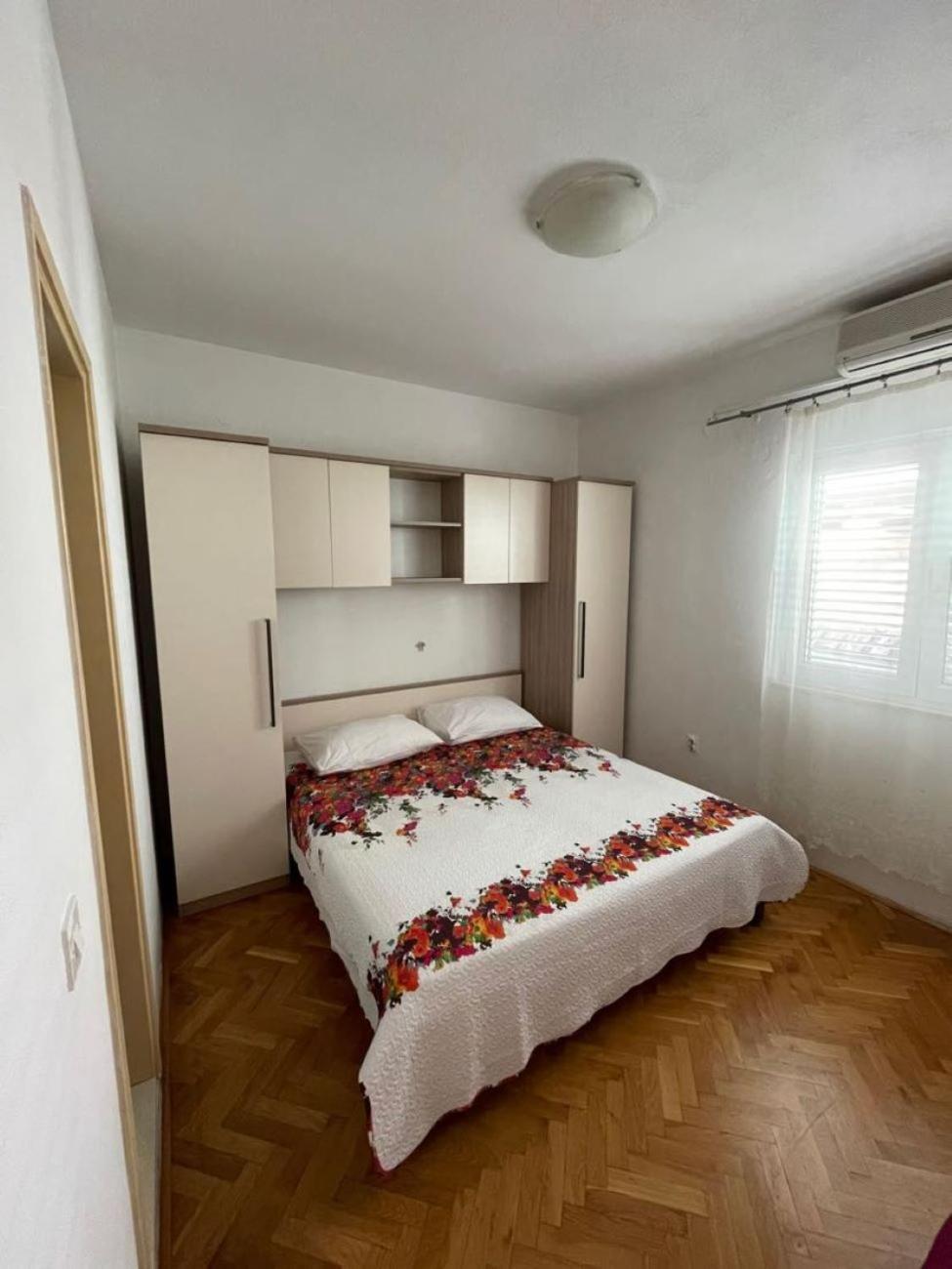 Apartment Martina Tučepi Esterno foto
